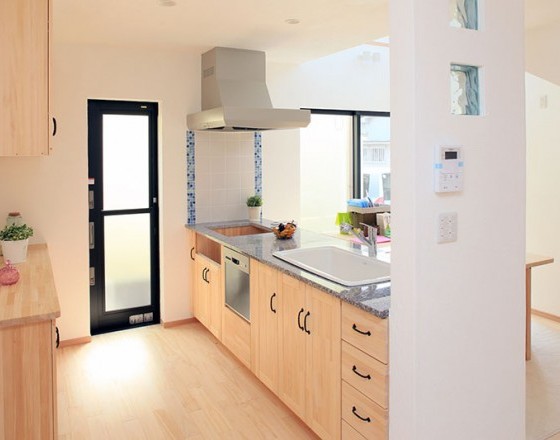 【苫小牧市新築コラムVol.11】キッチンこそこだわりたい!人気のシンクの材質について