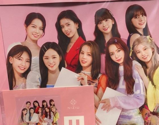 <苫小牧店>NiziUのファーストアルバム