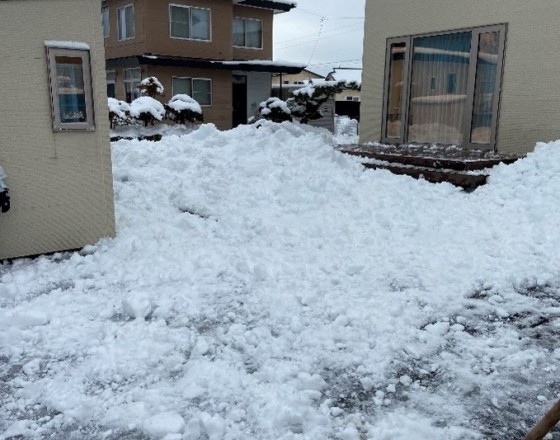 ＜苫小牧店＞雪かきの大惨事