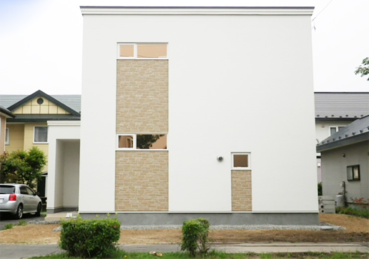 圧倒的な吹き抜けと、無垢のフロアが心地よいお家！