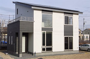 大容量のソーラーパネルで家計に優しいお家！