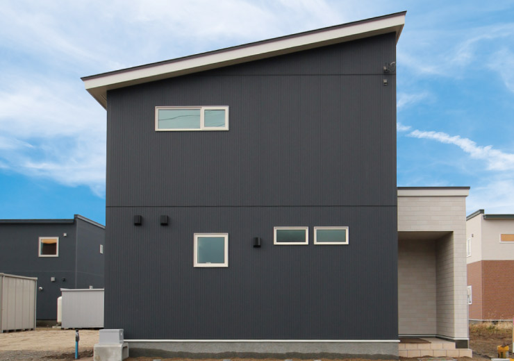 太陽光パネル8.52Kw搭載！対面キッチンに素敵なカウンターがあるお家