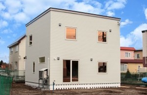 こだわりの内装とおしゃれな見せ梁のあるお家