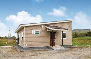 アイアン×ウッドで見せる収納がお洒落な平屋